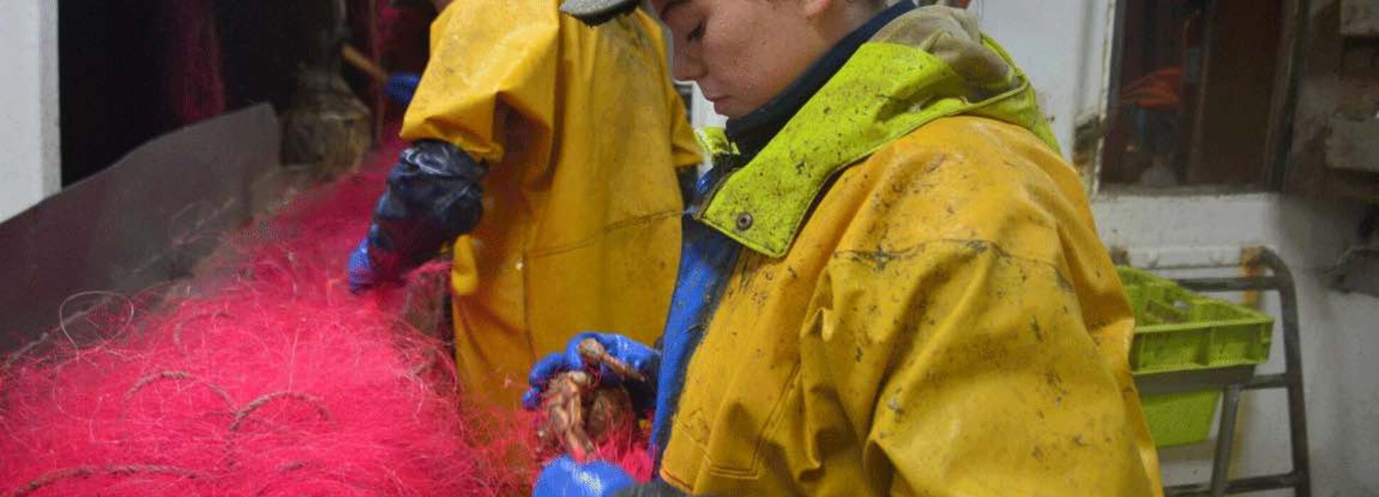 “Kelly femme et marin-pêcheur” :  reportage à bord du fileyeur Fleur des Vagues