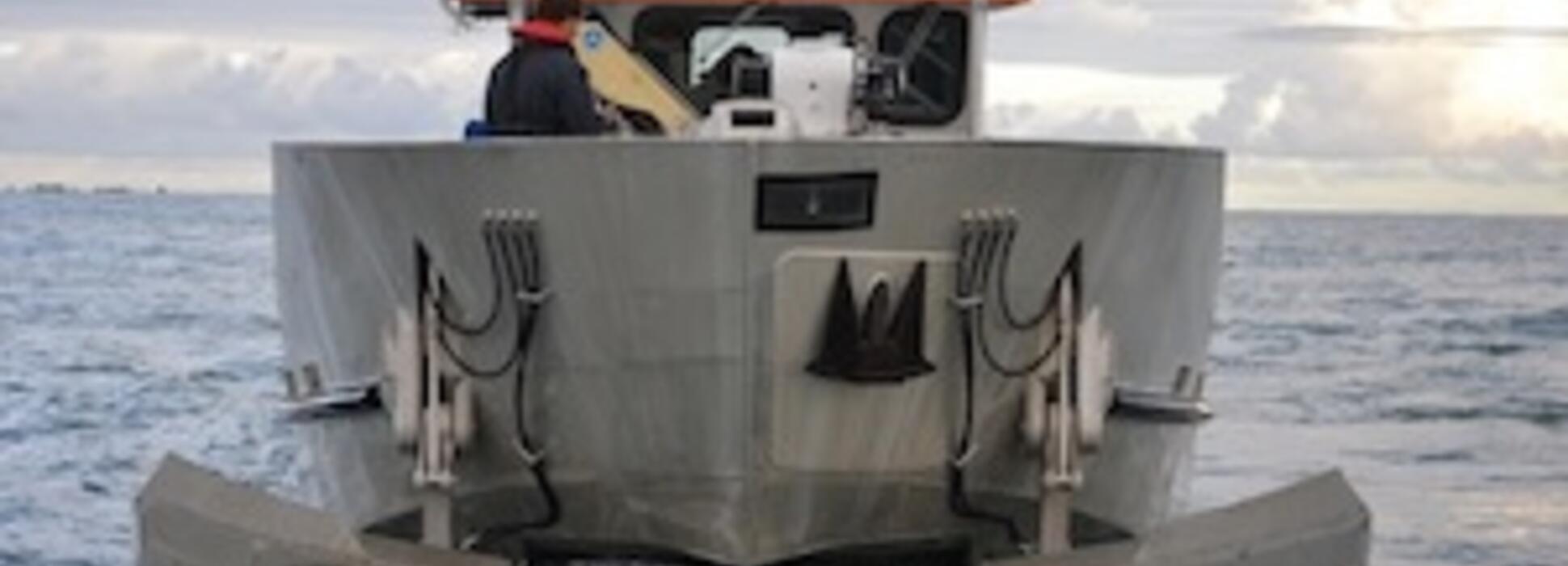 En Navexpo, el barco de Efinor Sea Cleaner lucha contra la contaminación en el puerto de Lorient